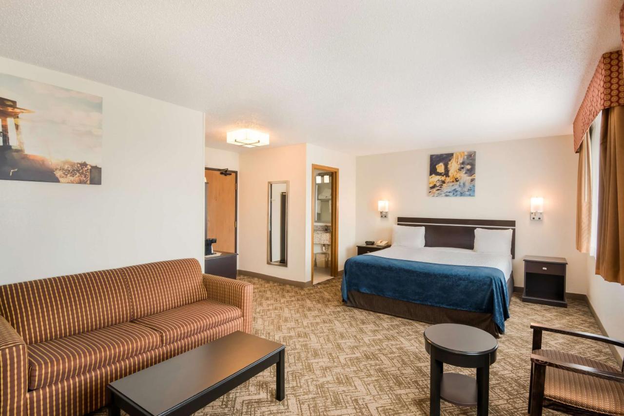 Best Western Mount Pleasant Inn Exterior photo