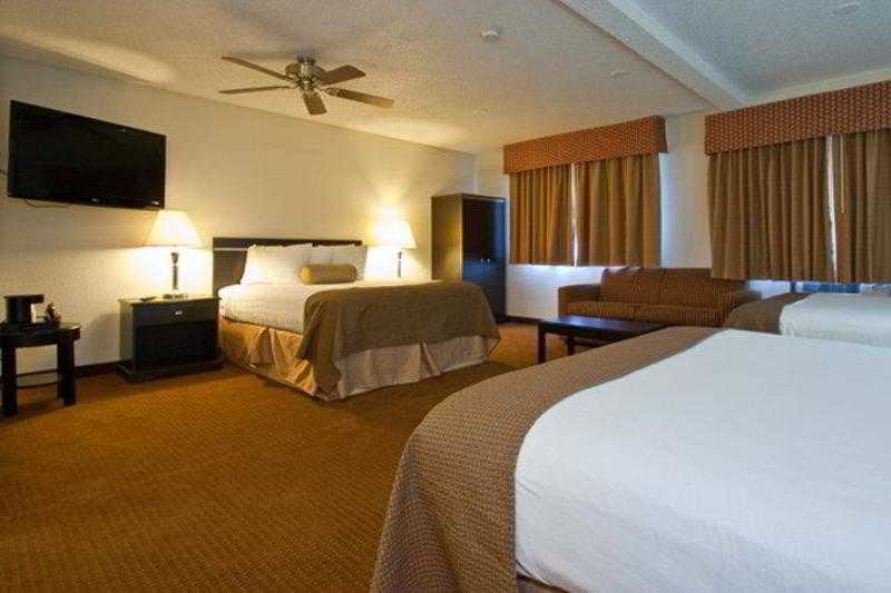 Best Western Mount Pleasant Inn Room photo