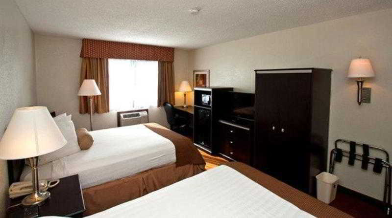 Best Western Mount Pleasant Inn Room photo