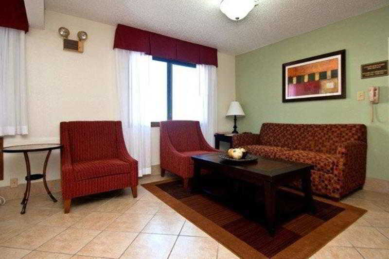 Best Western Mount Pleasant Inn Interior photo